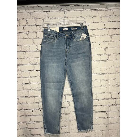 NWT Kensie Jeans The Effortless Skinny Crop Denim - Picture 1 of 7